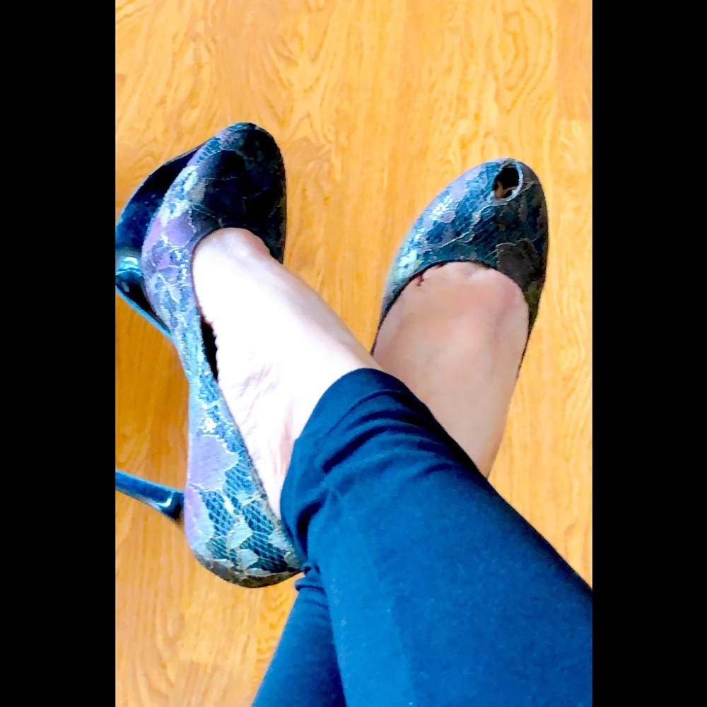 Sexy Purple laced Pumps
